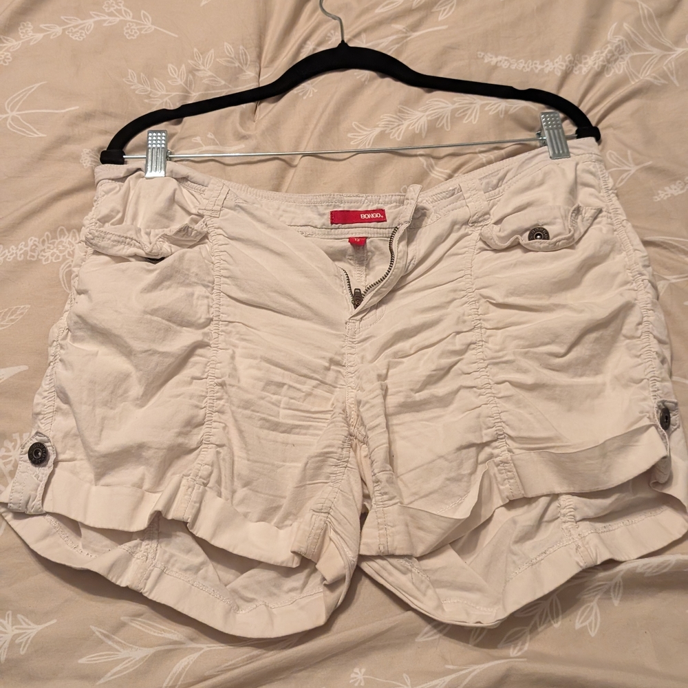 BONGO Women's Cargo Shorts in Cream